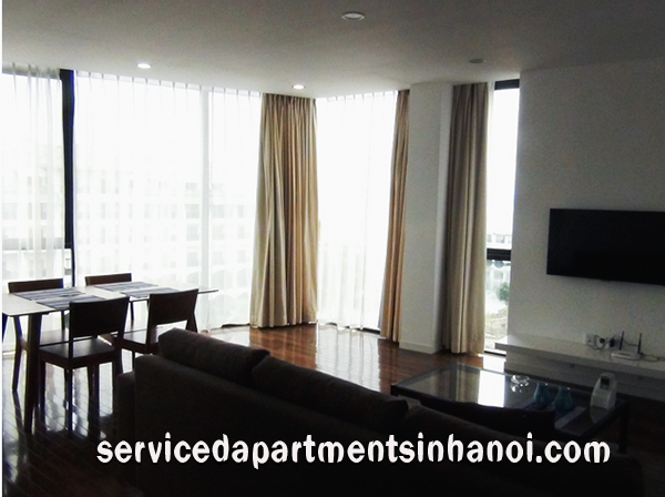 Cho thuê căn hộ mới gần khách sạn Sheraton view Hồ Tây