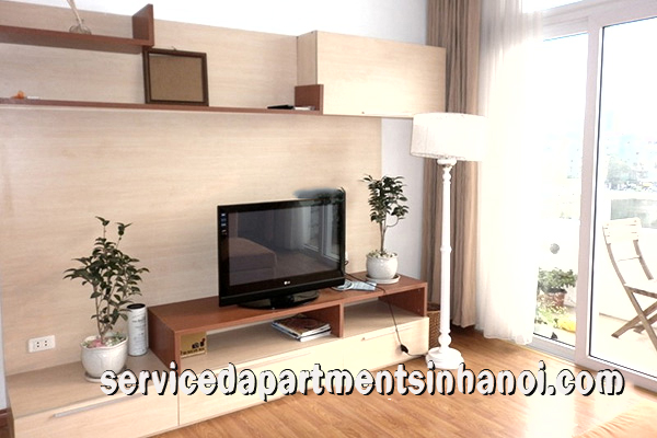 Cho thuê căn hộ dịch vụ ở Trúc Bạch , view hồ, giá hợp lý.