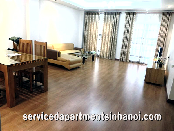 Căn hộ rộng rãi Hai phòng ngủ với nội thất đẹp và sang trọng tại Thái Hà, Đống Đa