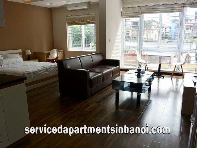 Cho thuê căn hộ dịch vụ mới gồm 1 phòng ngủ đẹp tại phố Đội Cấn, Ba Đình