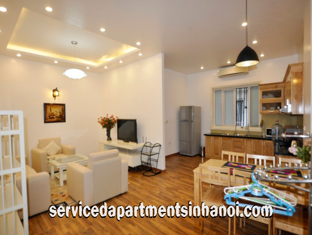 Cho thuê căn hộ dịch vụ đẹp 2 phòng ngủ tại Trúc Bạch, Ba Đình