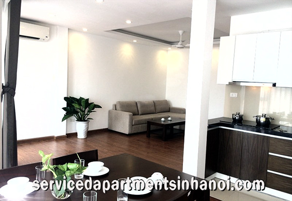 Cho thuê căn hộ dịch vụ hai phòng ngủ  tại phố Linh Lang, Ba Đình