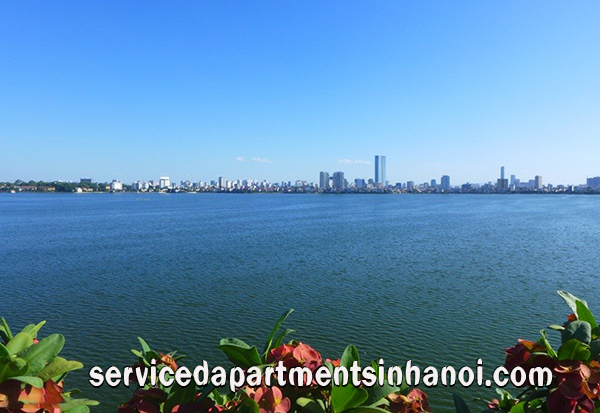 Cho thuê căn hộ dịch vụ cao cấp 02 Phòng ngủ View hồ gần Đường Xuân Diệu, Tây Hồ