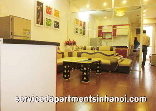 Cho thuê căn hộ dịch vụ 1 phòng ngủ rộng gần Láng Hạ và Trung Hòa Nhân Chính