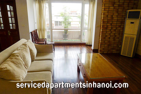 Cho thuê căn hộ dịch vụ 2 phòng ngủ tại phố Yên Phụ, quận Tây Hồ