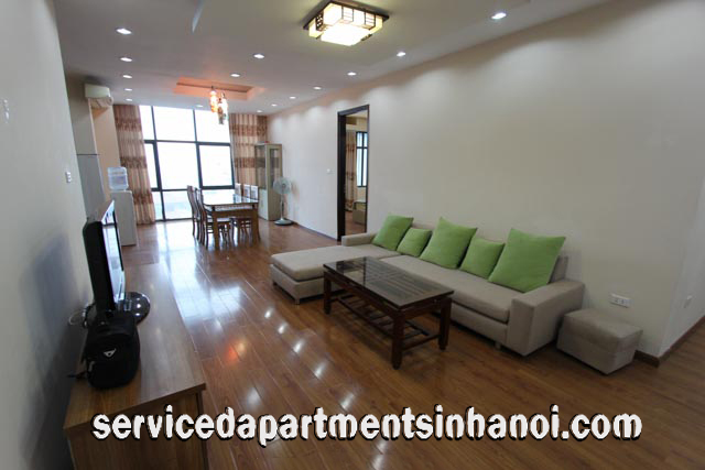 Cho thuê căn hộ dịch vụ 3 phòng ngủ tại trung tâm quận Tây Hồ, Hà Nội.