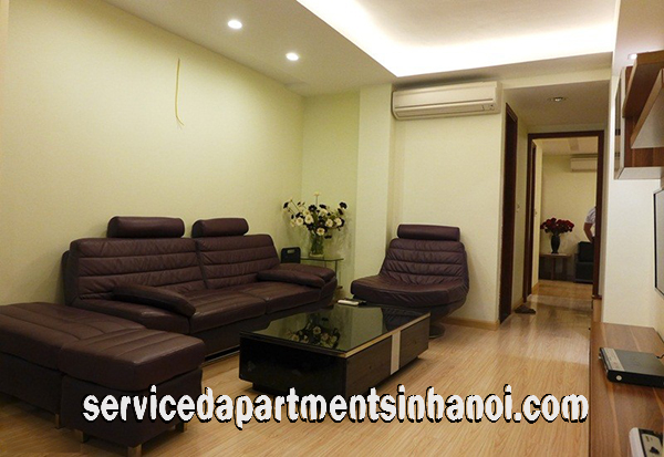 Cho thuê căn hộ dịch vụ 3  phòng ngủ tại phố Giảng Võ, Ba Đình.