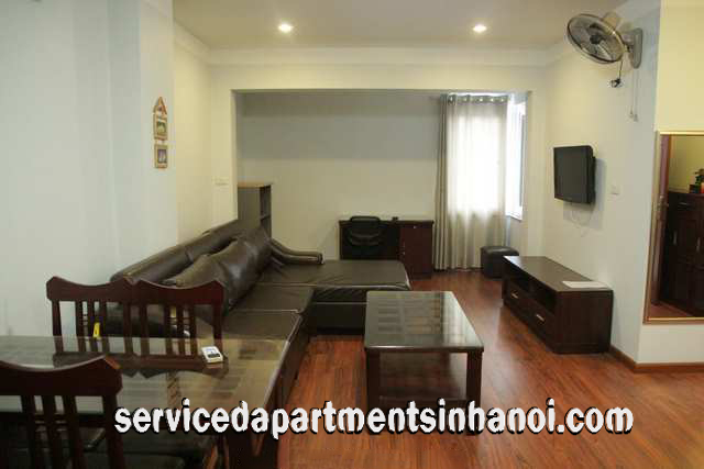 Cho thuê căn hộ dịch vụ 2  phòng ngủ gần đường Giảng Võ, Đống Đa, Hà Nội