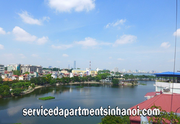 Cho thuê căn hộ dịch vụ ba phòng ngủ  view hồ Trúc Bạch,  Ba Đình