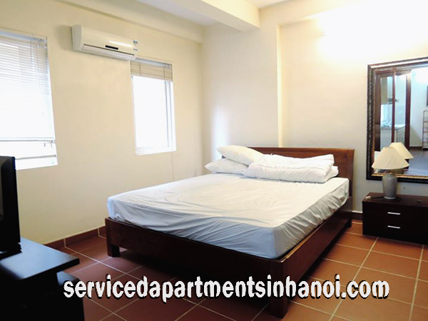 Cho thuê căn hộ dịch vụ giá rẻ 1 phòng ngủ tại đường Đội Cấn, Ba Đình