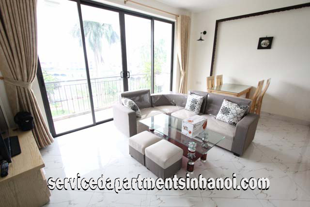 Cho thuê căn hộ dịch vụ 2 phòng ngủ hướng hồ gần Khách sạn Intercontinental, Tây Hồ