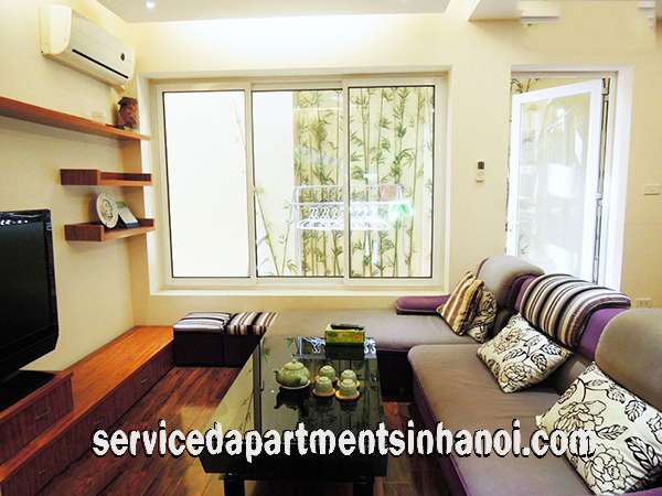 Cho thuê căn hộ dịch vụ 2 phòng ngủ giá rẻ tại đường Lạc Long Quân, quận Tây Hồ
