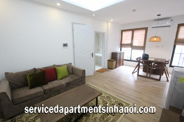 Cho thuê căn hộ  dịch vụ hoàn toàn mới tại đường Văn Cao, quận Ba Đình