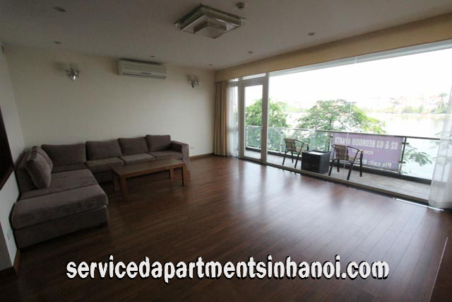 Cho thuê căn hộ dịch vụ 3 phòng ngủ trên đường Quảng An, View Hồ Tây cực đẹp