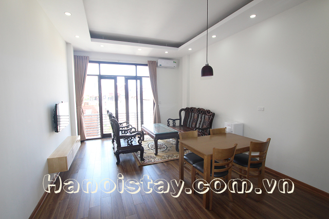 Cho thuê căn hộ 1 phòng ngủ hiện đại phố Văn Cao, Ba Đình