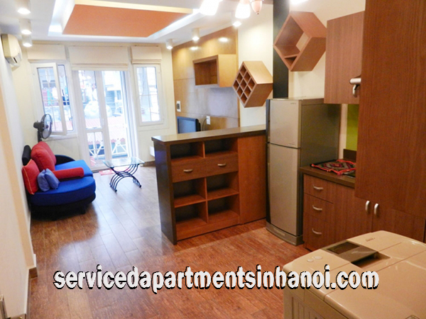 Cho thuê căn hộ rộng rãi 1 phòng ngủ tại Trần Phú, Ba Đình