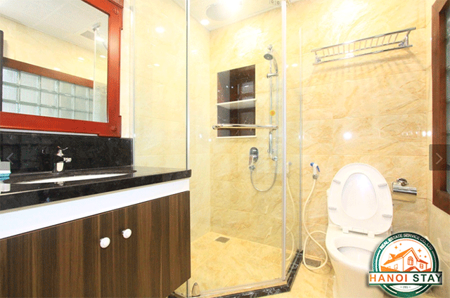Cho thuê căn hộ dịch vụ mới và hiện đại ở phố Cát Linh, quận Đống Đa 7