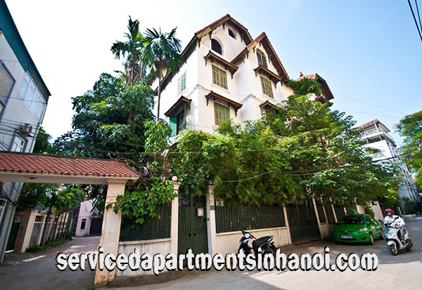 Chính chủ muốn cho thuê gấp nhà riêng 4 phòng ngủ có sân vườn và tầng hầm tại Đặng Thai Mai, Tây Hồ