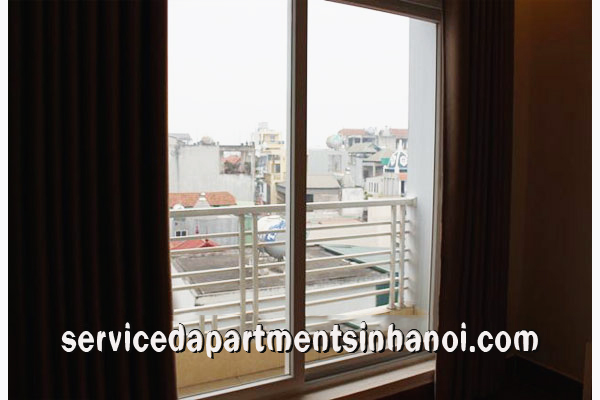 Cho thuê căn hộ một phòng ngủ ở tầng cao trên đường Âu Cơ 6