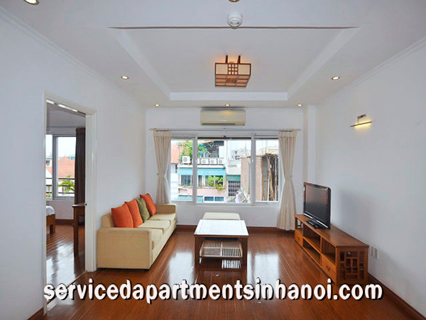 Cho thuê căn hộ hai phòng ngủ ở đường Tô Ngọc Vân, Tây Hồ, giá cả hợp lý.