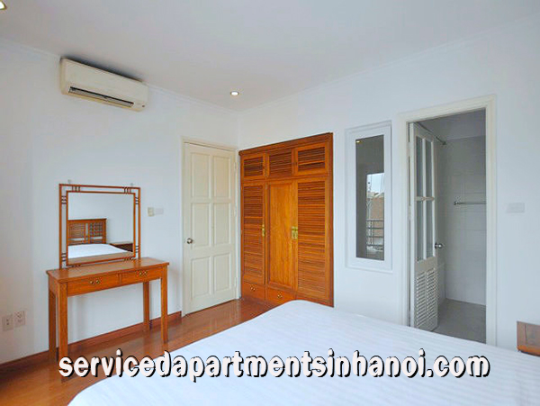 Cho thuê căn hộ hai phòng ngủ ở đường Tô Ngọc Vân, Tây Hồ, giá cả hợp lý. 9