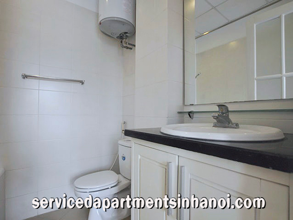 Cho thuê căn hộ hai phòng ngủ ở đường Tô Ngọc Vân, Tây Hồ, giá cả hợp lý. 2