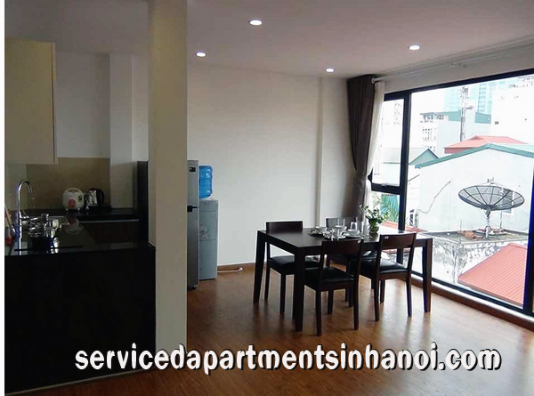 Cho thuê căn hộ dịch vụ 2 phòng ngủ tại Linh Lang, Ba Đình 4