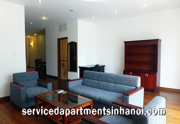 Cho thuê căn hộ dịch vụ đẹp gồm hai phòng ngủ với Ban công lớn ở đường Đặng Thai Mai, Tây Hồ 10