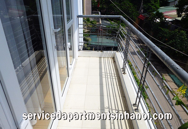 Cho thuê căn hộ dịch vụ đẹp gồm hai phòng ngủ với Ban công lớn ở đường Đặng Thai Mai, Tây Hồ 6