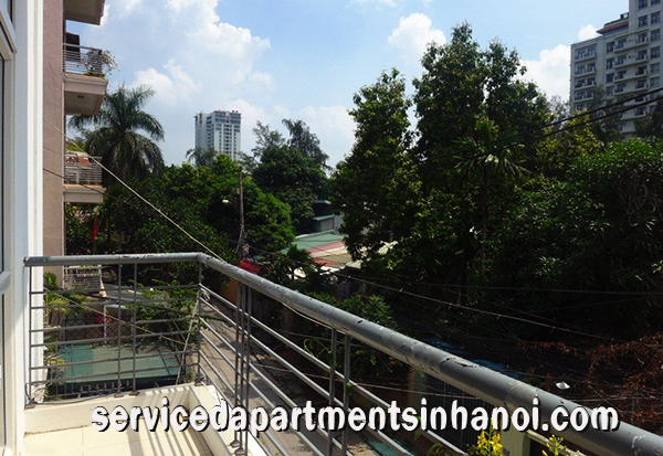 Cho thuê căn hộ dịch vụ đẹp gồm hai phòng ngủ với Ban công lớn ở đường Đặng Thai Mai, Tây Hồ 7