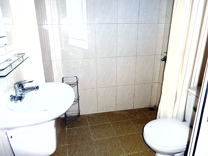Căn hộ một phòng ngủ tươi sáng với ban công lớn ở Hai Bà Trưng, Hà Nội 8