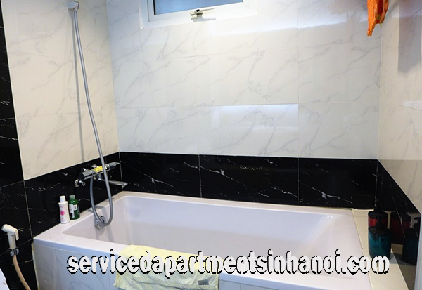 Cho thuê căn hộ ba phòng ngủ tại E1, Ciputra , Tây Hồ, Diện tích rộng 10