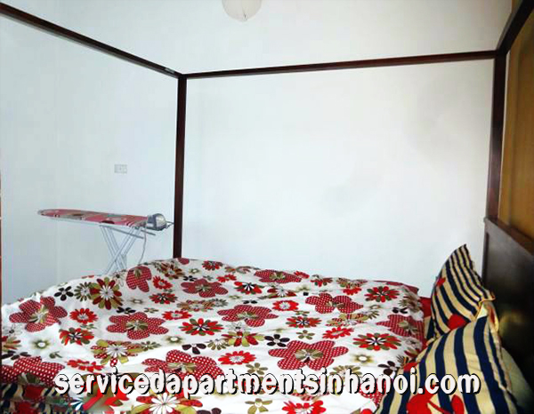 Cho thuê căn hộ 1 phòng ngủ đẹp ở đường Yên hoa, Tây Hồ, veiw hồ 6