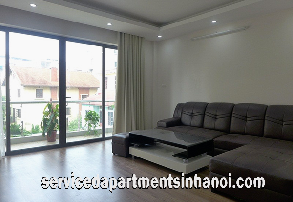Căn hộ dịch vụ cho thuê tại đường Lạc Long Quân, Tây Hồ, nội thất chất lượng cao, có ban công 3