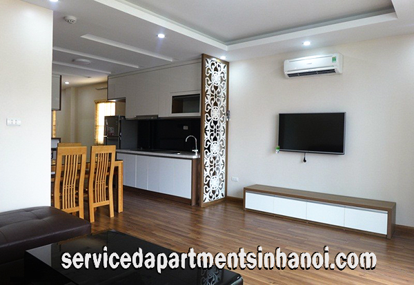 Căn hộ dịch vụ cho thuê tại đường Lạc Long Quân, Tây Hồ, nội thất chất lượng cao, có ban công 4