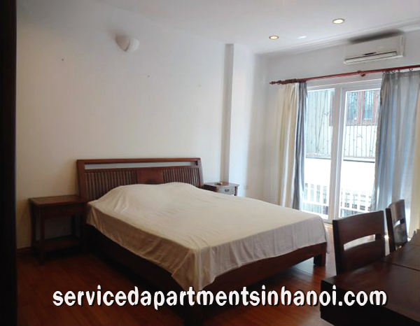 Cho thuê căn hộ cao cấp hai phòng ngủ ở Trúc Bạch Diện tích rộng tại ,view hồ Tây 5