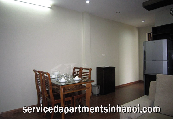 Căn hộ hiện đại cho thuê tại Đặng Thai Mai, Tây Hồ, có thang máy và ban công 2
