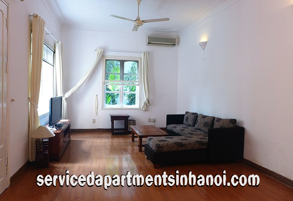 Cho thuê biệt thự tại Đặng Thai Mai, Tây Hồ với ban công đáng yêu 1