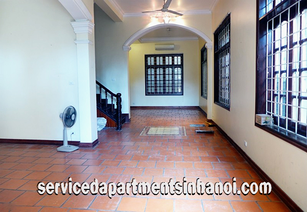 Villa với bốn phòng ngủ cho thuê ở khu vực Xóm Chùa, Tây Hồ 4