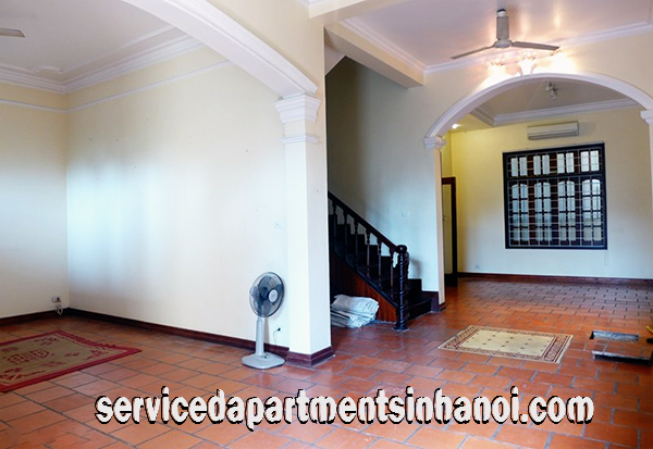 Villa với bốn phòng ngủ cho thuê ở khu vực Xóm Chùa, Tây Hồ 5