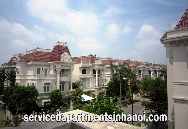 Villa 4 phòng ngủ cho thuê với vườn đẹp Trong Lô T1, Ciputra Hanoi International 2