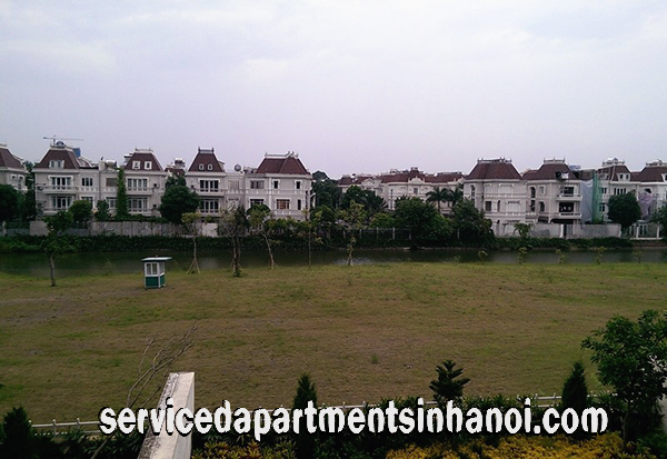 Villa Năm phòng ngủ cho thuê tại Ciputra, Hà Nội có 1 vườn xanh lớn 7