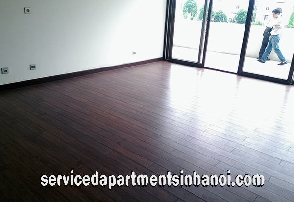 Villa Năm phòng ngủ cho thuê tại Ciputra, Hà Nội có 1 vườn xanh lớn 8