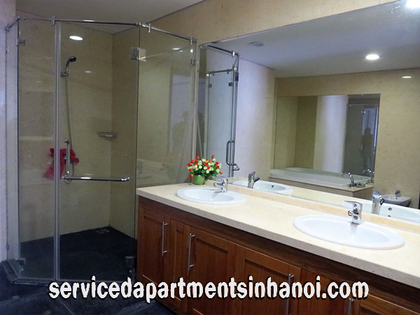 Căn hộ hiện đại thuộc tòa nhà R1, Royal City cho thuê, 1400$ 7