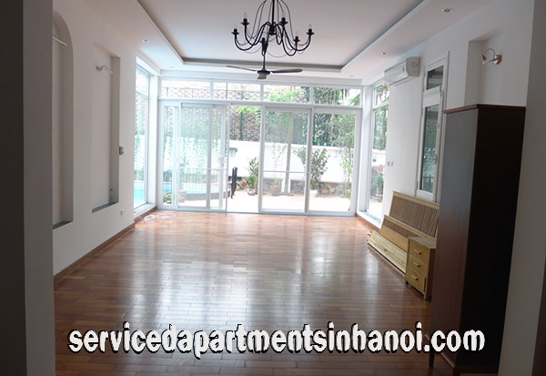 Cho thuê căn hộ cao cấp bốn phòng ngủ ở Đặng Thai Mai st, Tây Hồ, có bể bơi đẹp 3
