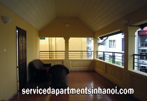 Cho thuê biệt thực rộng rãi 4 phòng ngủ ở Tô Ngọc Vân, Tây Hồ, vườn lớn, có nhà để xe ô tô 9