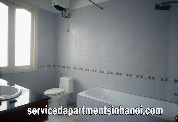 Cho thuê biệt thự đẹp năm phòng ngủ tại phố Tô Ngọc Vân, Tây Hồ, khu vườn đẹp, có hồ bơi 10
