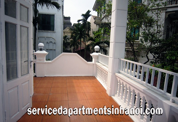 Cho thuê Villa bốn phòng ngủ rộng rãi ở Khu vực Tây Hồ với Hồ Bơi lớn 6