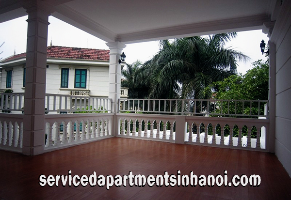 Cho thuê Villa bốn phòng ngủ rộng rãi ở Khu vực Tây Hồ với Hồ Bơi lớn 9
