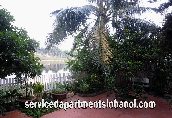 Cho thuê Villa năm phòng ngủ đẹp  tại Nghi Tàm,Tây Hồ, Vườn rộng , view hồ